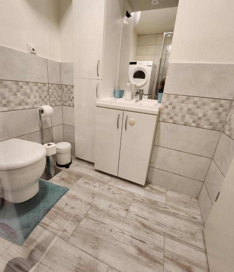 Studio Apartma V8 Maribor Bagian luar foto